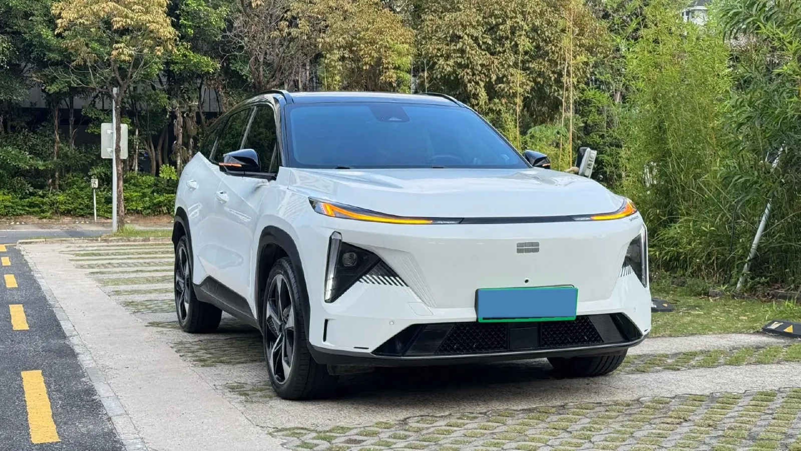 2023 Geely Galaxy L7 1.5T 163HP L4 3DHT PHEV 18.7KWH,autocango,china used car exporter,china ev exporter,chinese used car exporter,chinese used ev exporter