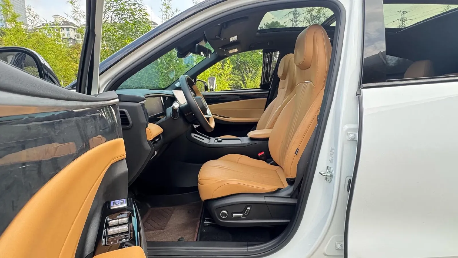 2023 Geely Galaxy L7 1.5T 163HP L4 3DHT PHEV 18.7KWH,autocango,china used car exporter,china ev exporter,chinese used car exporter,chinese used ev exporter