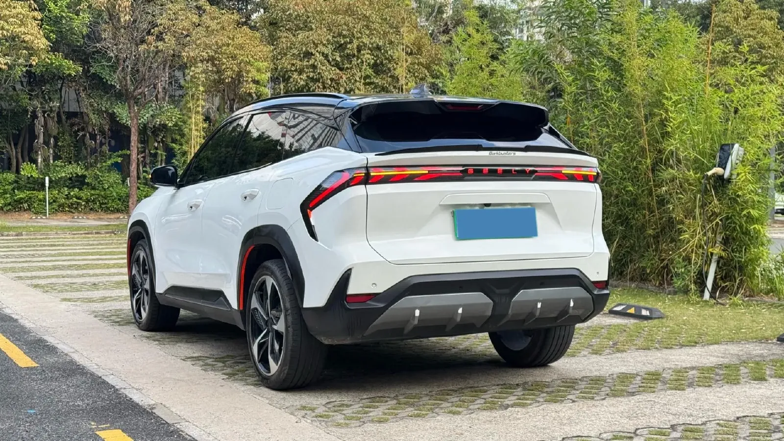 2023 Geely Galaxy L7 1.5T 163HP L4 3DHT PHEV 18.7KWH,autocango,china used car exporter,china ev exporter,chinese used car exporter,chinese used ev exporter