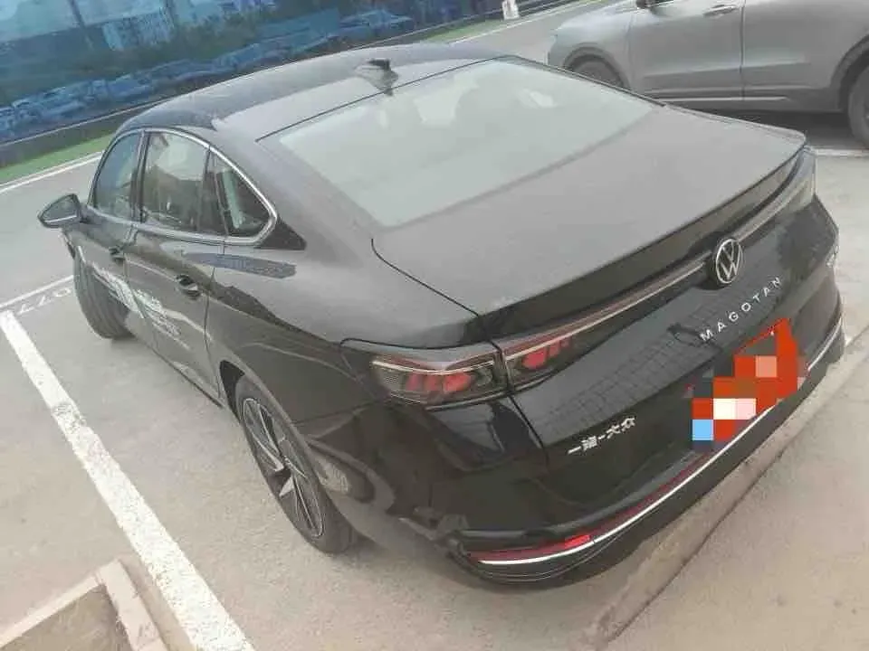 2024 Volkswagen Magotan 2.0T 220HP L4 7DCT,autocango,china used car exporter,china ev exporter,chinese used car exporter,chinese used ev exporter