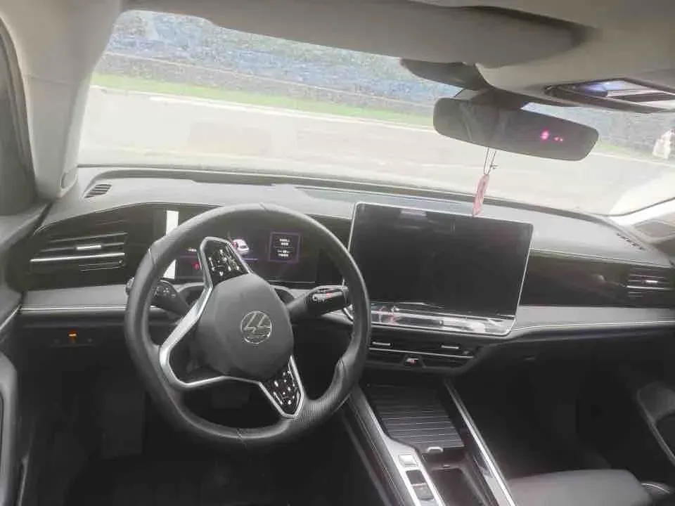 2024 Volkswagen Magotan 2.0T 220HP L4 7DCT,autocango,china used car exporter,china ev exporter,chinese used car exporter,chinese used ev exporter