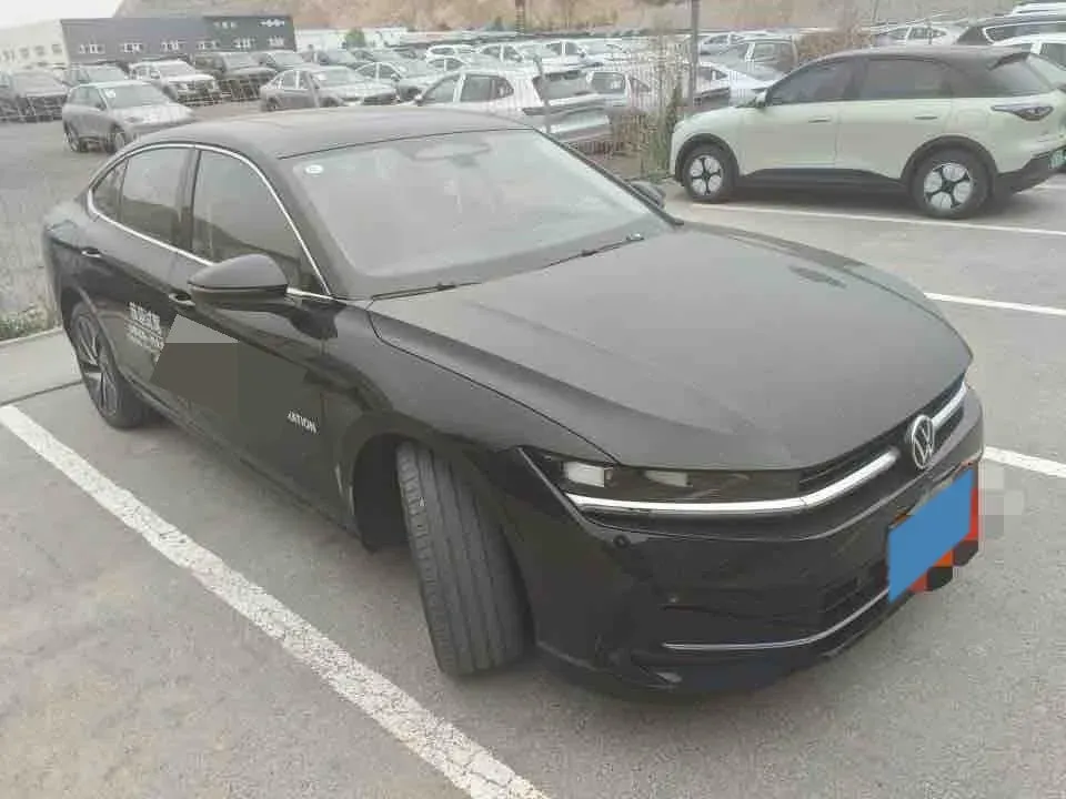 2024 Volkswagen Magotan 2.0T 220HP L4 7DCT,autocango,china used car exporter,china ev exporter,chinese used car exporter,chinese used ev exporter