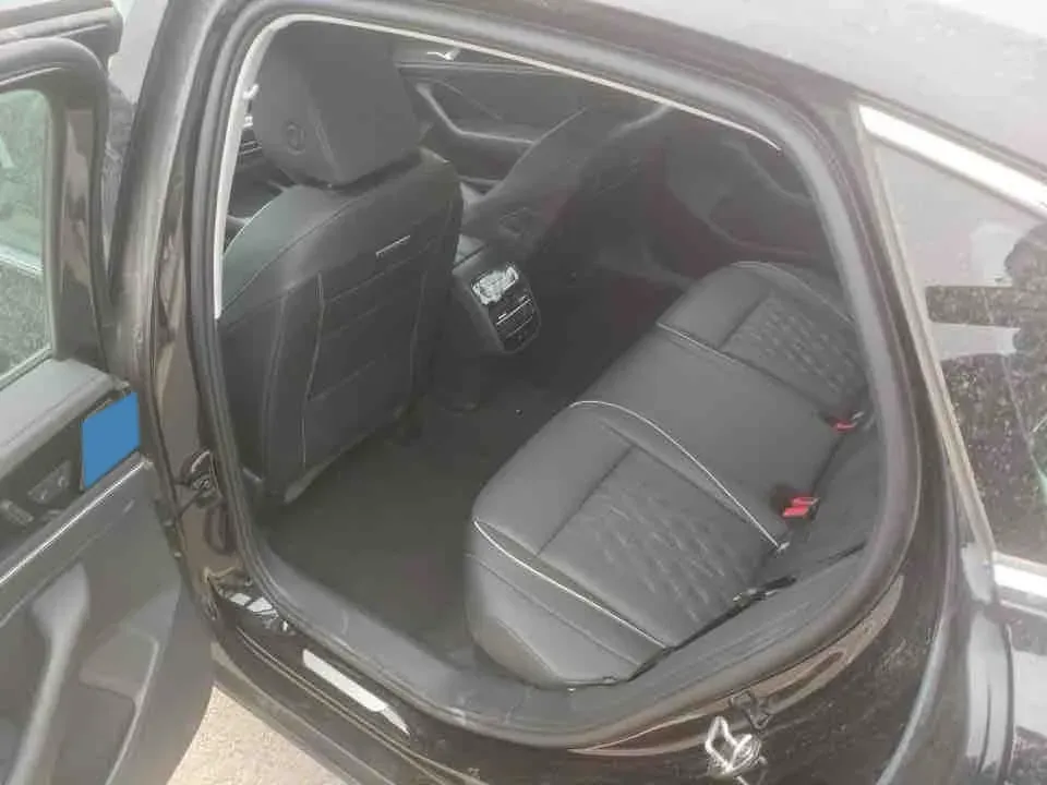 2024 Volkswagen Magotan 2.0T 220HP L4 7DCT,autocango,china used car exporter,china ev exporter,chinese used car exporter,chinese used ev exporter
