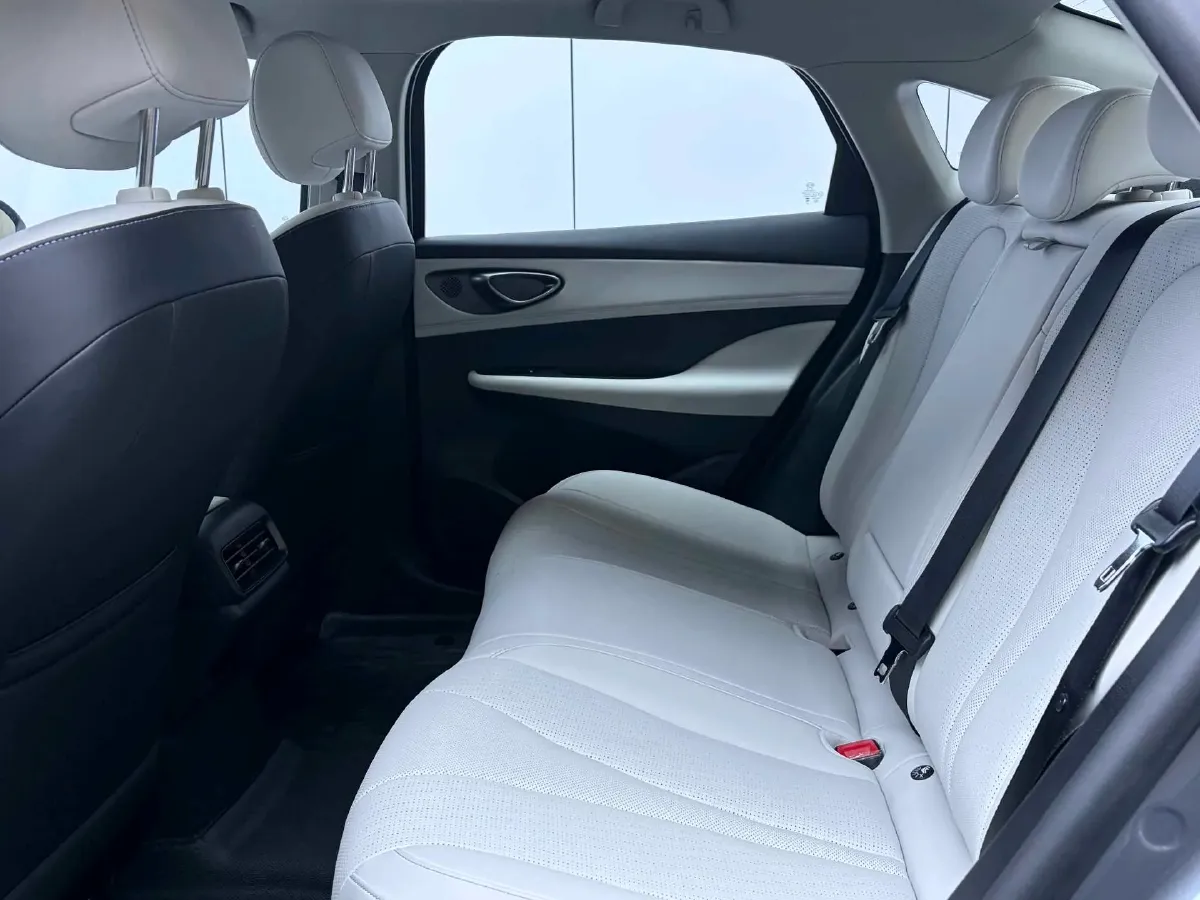 2025 BYD Seal05 DM-i 1.5L 101HP L4 E-CVT PHEV 15.87KWH,autocango,china used car exporter,china ev exporter,chinese used car exporter,chinese used ev exporter