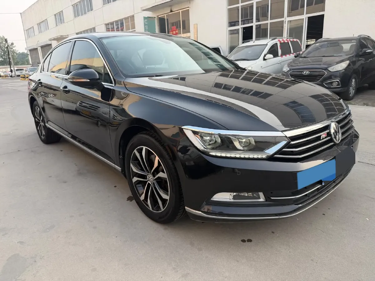 2019 Volkswagen Magotan 2.0T 186HP L4 7DCT,autocango,china used car exporter,china ev exporter,chinese used car exporter,chinese used ev exporter
