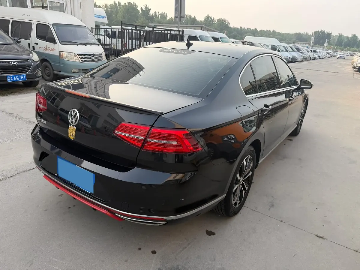2019 Volkswagen Magotan 2.0T 186HP L4 7DCT,autocango,china used car exporter,china ev exporter,chinese used car exporter,chinese used ev exporter
