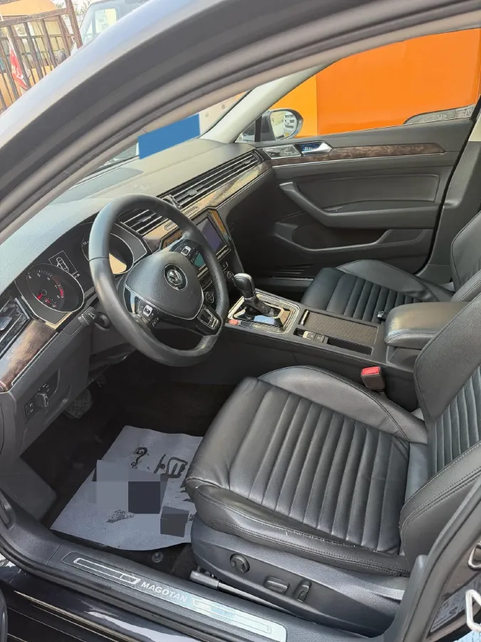 2019 Volkswagen Magotan 2.0T 186HP L4 7DCT,autocango,china used car exporter,china ev exporter,chinese used car exporter,chinese used ev exporter
