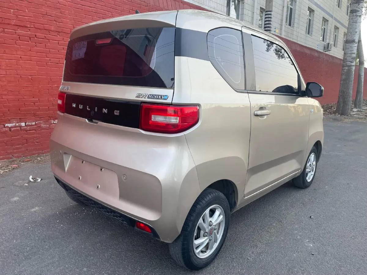 2020 WuLing HongGuang MINI EV BEV 9KWH,autocango,china used car exporter,china ev exporter,chinese used car exporter,chinese used ev exporter
