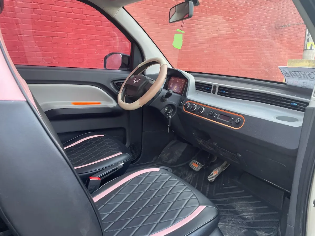 2020 WuLing HongGuang MINI EV BEV 9KWH,autocango,china used car exporter,china ev exporter,chinese used car exporter,chinese used ev exporter