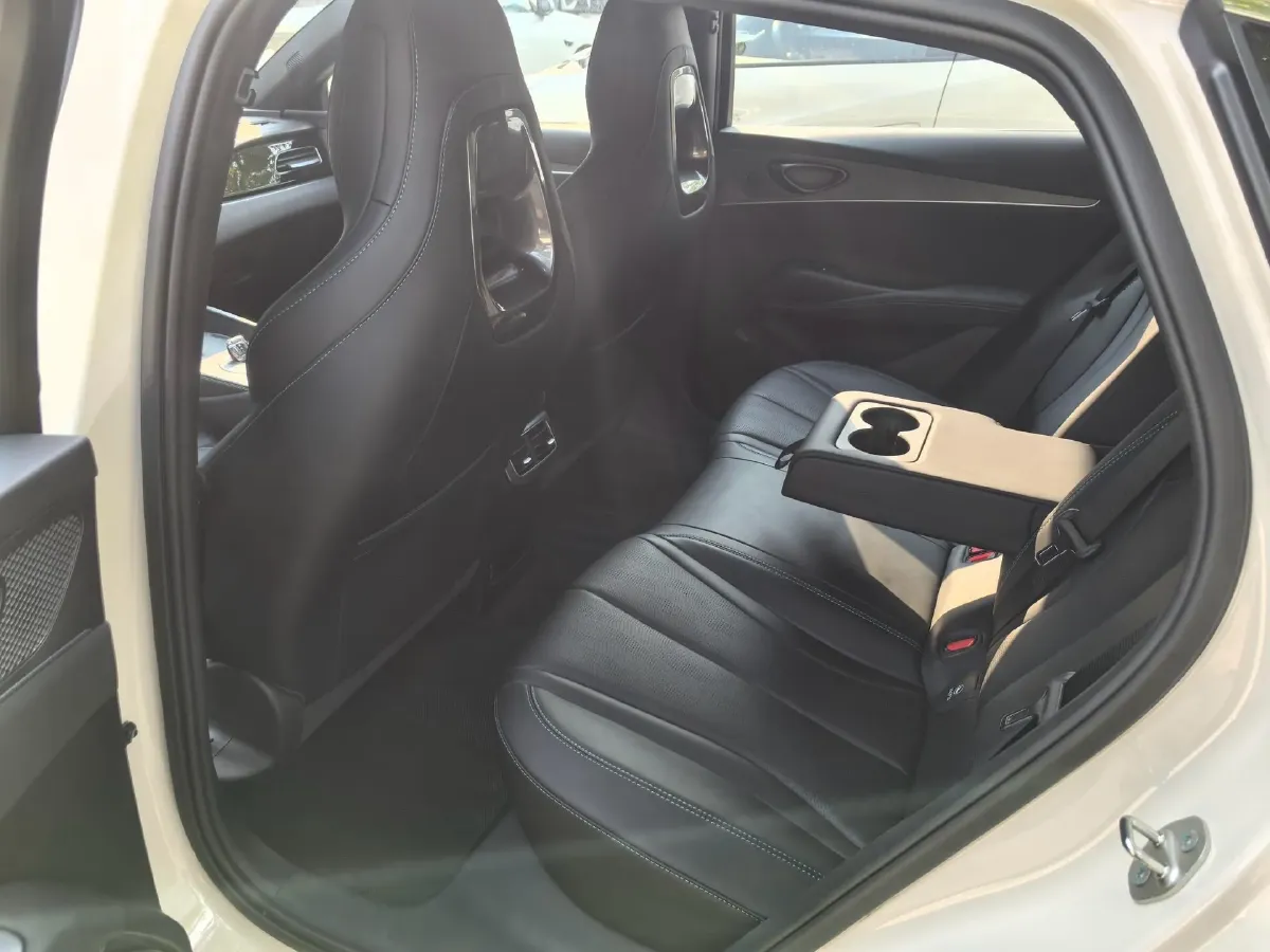 2025 BYD Seal 06 1.5L 101HP L4 E-CVT PHEV 15.87KWH,autocango,china used car exporter,china ev exporter,chinese used car exporter,chinese used ev exporter