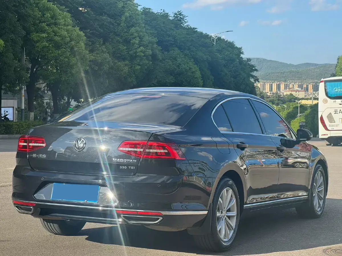 2019 Volkswagen Magotan 2.0T 186HP L4 7DCT,autocango,china used car exporter,china ev exporter,chinese used car exporter,chinese used ev exporter