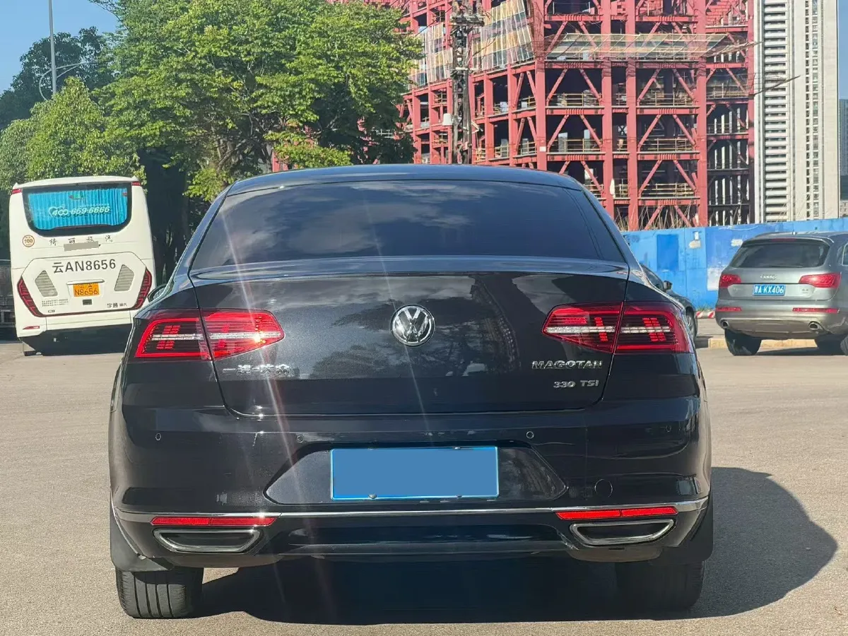 2019 Volkswagen Magotan 2.0T 186HP L4 7DCT,autocango,china used car exporter,china ev exporter,chinese used car exporter,chinese used ev exporter