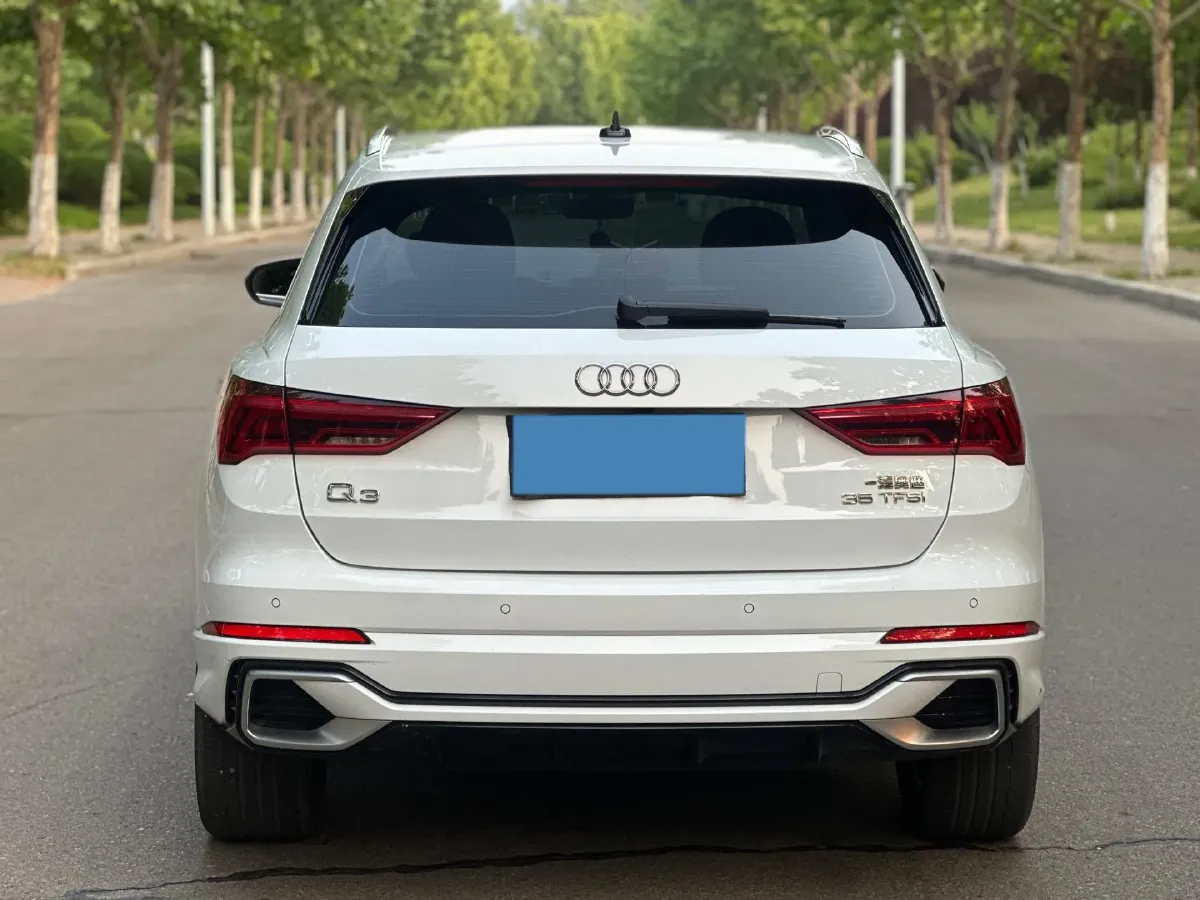 2024 Audi Q3 1.5T 160HP L4 7DCT,autocango,china used car exporter,china ev exporter,chinese used car exporter,chinese used ev exporter