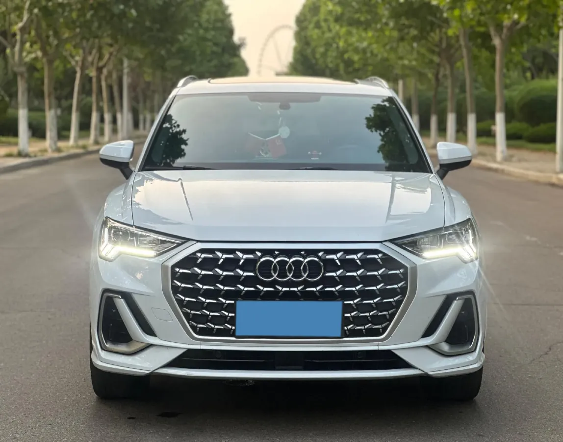2024 Audi Q3 1.5T 160HP L4 7DCT,autocango,china used car exporter,china ev exporter,chinese used car exporter,chinese used ev exporter