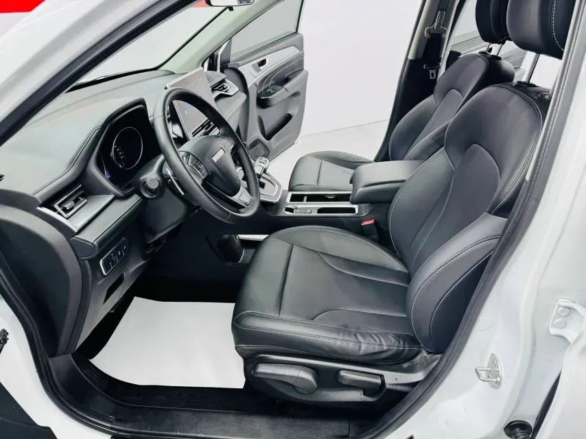 2023 Haval M6 1.5T 150HP L4 7DCT,autocango,china used car exporter,china ev exporter,chinese used car exporter,chinese used ev exporter