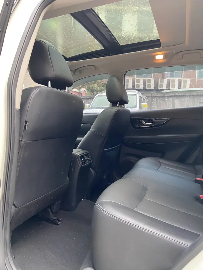 2023 Nissan X-Trail 2.0L 151HP L4 CVT,autocango,china used car exporter,china ev exporter,chinese used car exporter,chinese used ev exporter