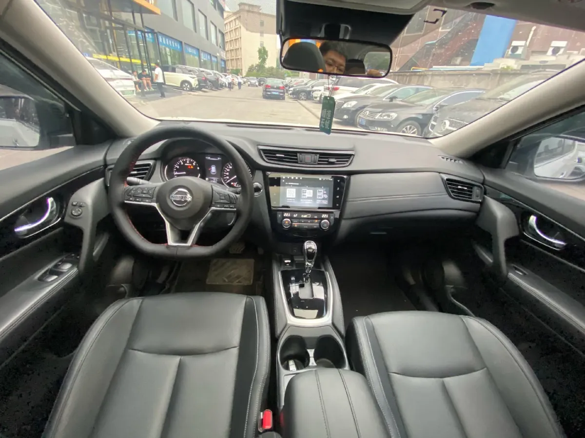 2023 Nissan X-Trail 2.0L 151HP L4 CVT,autocango,china used car exporter,china ev exporter,chinese used car exporter,chinese used ev exporter