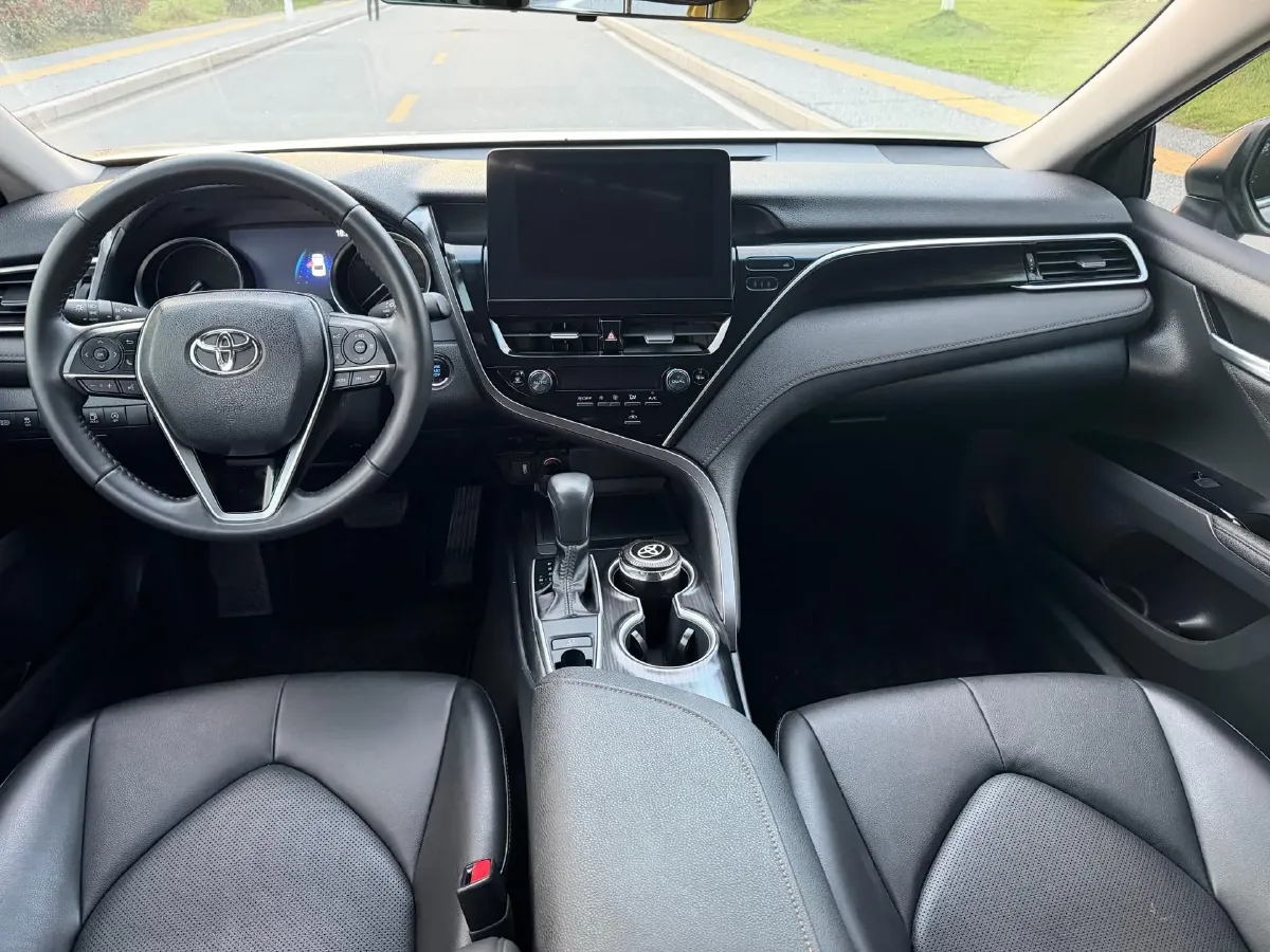 2023 Toyota Camry 2.0L 177HP L4 CVT,autocango,china used car exporter,china ev exporter,chinese used car exporter,chinese used ev exporter