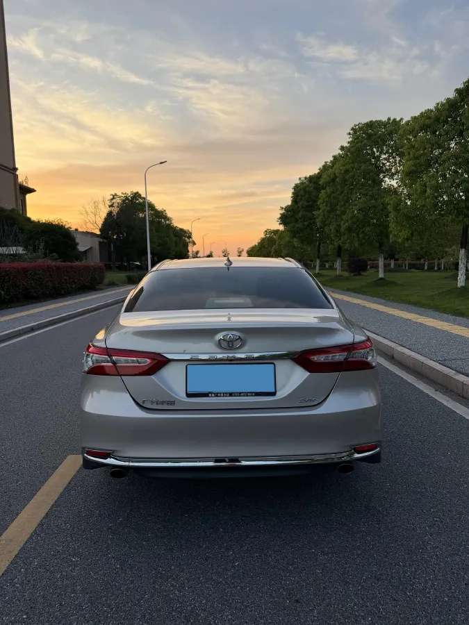 2023 Toyota Camry 2.0L 177HP L4 CVT,autocango,china used car exporter,china ev exporter,chinese used car exporter,chinese used ev exporter