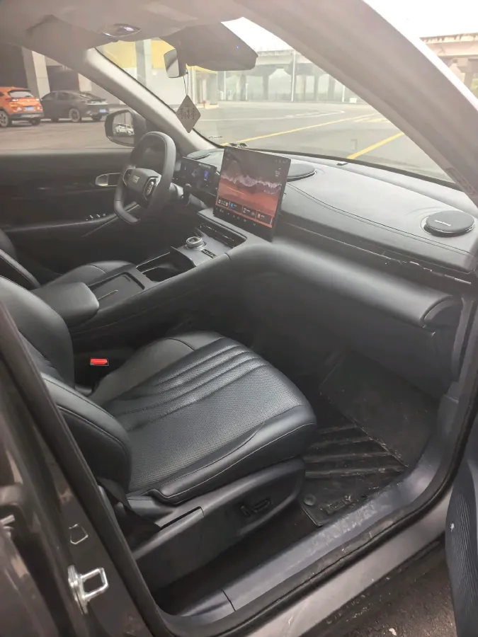 2024 Geely Emgrand L HiP 1.5T 181HP L4 3DHT PHEV 15.5KWH,autocango,china used car exporter,china ev exporter,chinese used car exporter,chinese used ev exporter
