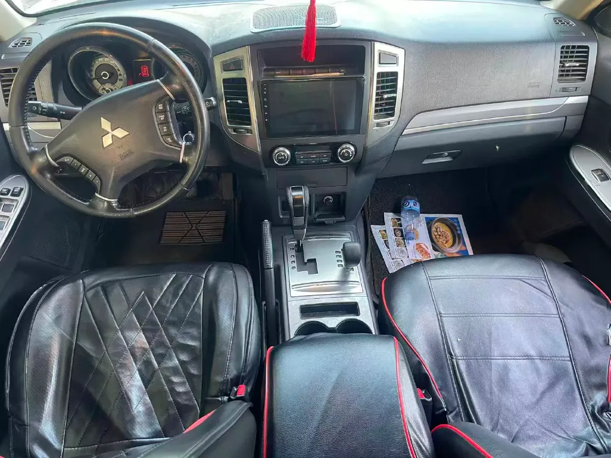 2016 Mitsubishi Pajero 3.0L 174HP V6 5AT,autocango,china used car exporter,china ev exporter,chinese used car exporter,chinese used ev exporter