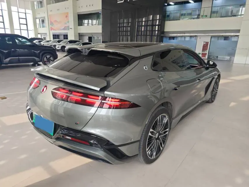 2024 Denza DenzaZ9GT 2.0T 207HP L4 E-CVT PHEV 38.5KWH,autocango,china used car exporter,china ev exporter,chinese used car exporter,chinese used ev exporter