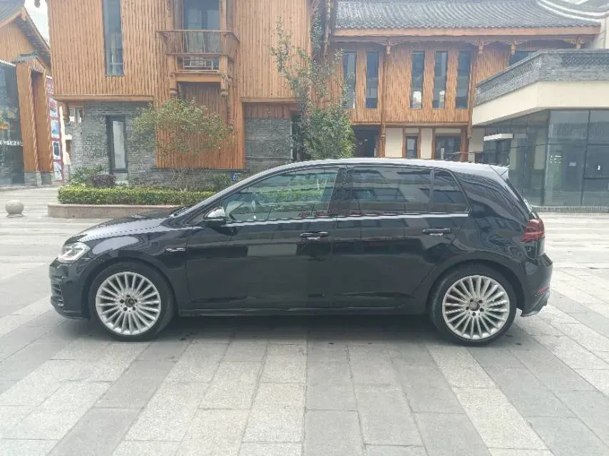 2018 Volkswagen GolfGTI 2.0T 220HP L4 7DCT,autocango,china used car exporter,china ev exporter,chinese used car exporter,chinese used ev exporter