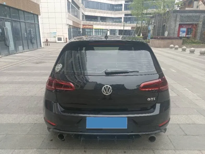 2018 Volkswagen GolfGTI 2.0T 220HP L4 7DCT,autocango,china used car exporter,china ev exporter,chinese used car exporter,chinese used ev exporter