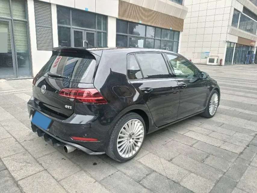 2018 Volkswagen GolfGTI 2.0T 220HP L4 7DCT,autocango,china used car exporter,china ev exporter,chinese used car exporter,chinese used ev exporter