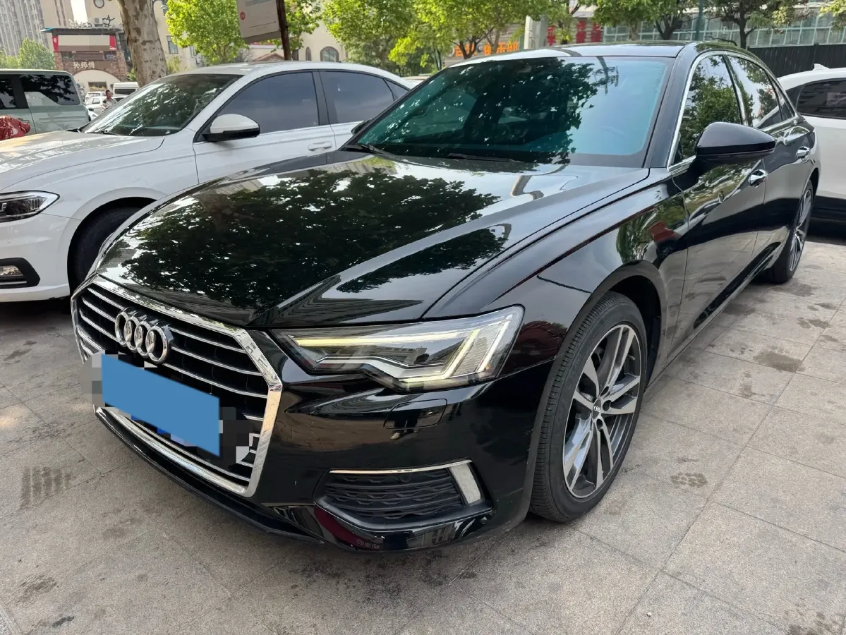 2021 Audi A6L 2.0T 190HP L4 7DCT,autocango,china used car exporter,china ev exporter,chinese used car exporter,chinese used ev exporter