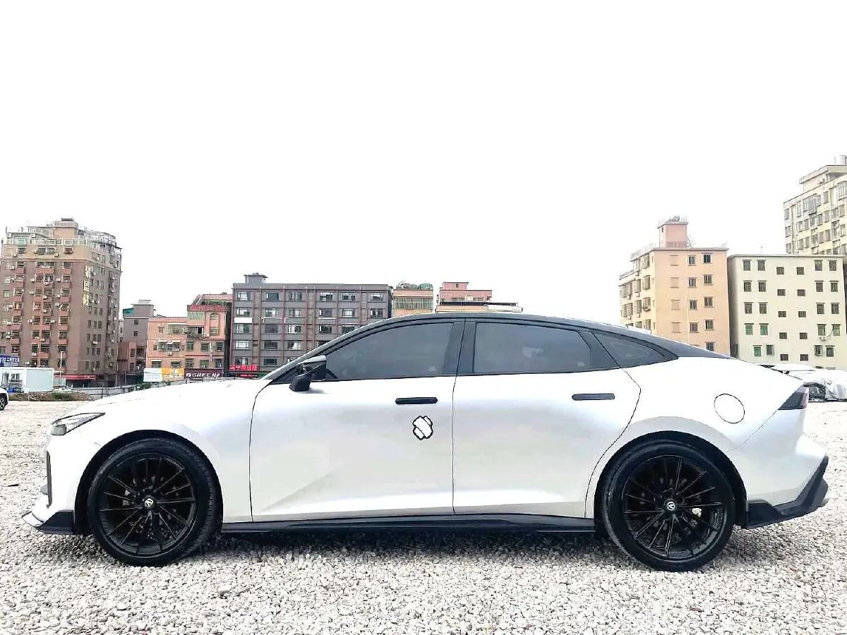 2022 ChangAn UNI-V 1.5T 188HP L4 7DCT,autocango,china used car exporter,china ev exporter,chinese used car exporter,chinese used ev exporter