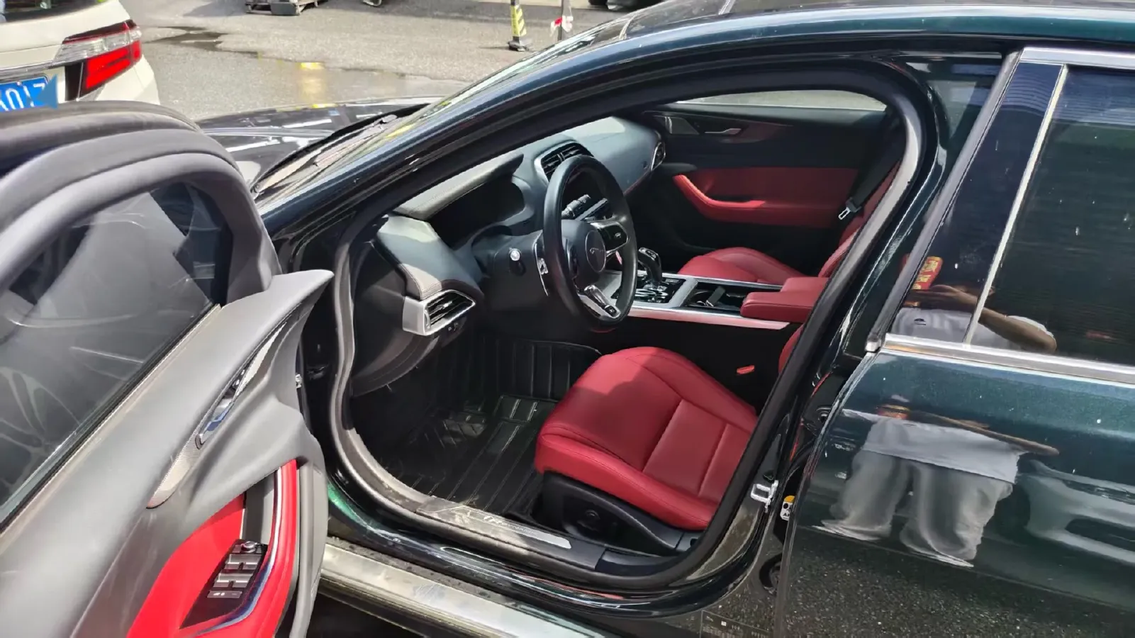 2023 Jaguar XEL 2.0T 250HP L4 8AT,autocango,china used car exporter,china ev exporter,chinese used car exporter,chinese used ev exporter