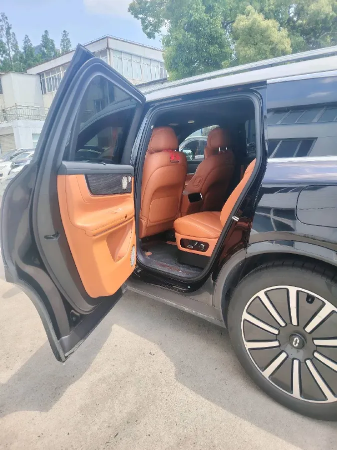 2024 AITO AITO M9 1.5T 152HP L4 REEV 42KWH,autocango,china used car exporter,china ev exporter,chinese used car exporter,chinese used ev exporter