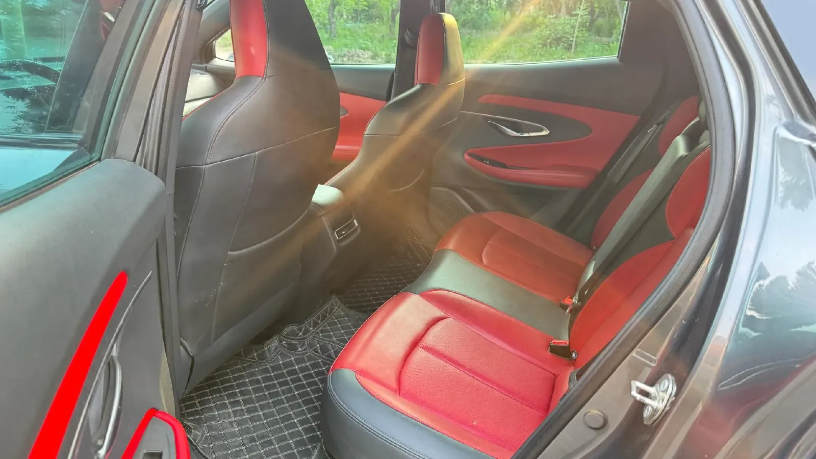 2022 ChangAn UNI-T 1.5T 188HP L4 7DCT,autocango,china used car exporter,china ev exporter,chinese used car exporter,chinese used ev exporter