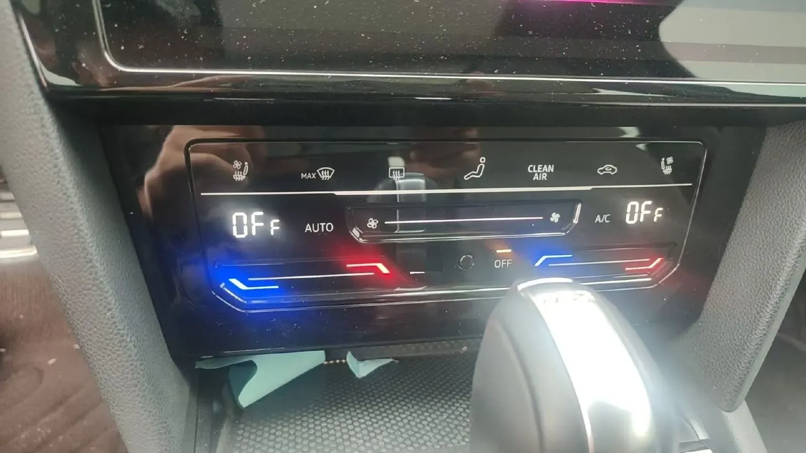 2023 Volkswagen Magotan 2.0T 186HP L4 7DCT,autocango,china used car exporter,china ev exporter,chinese used car exporter,chinese used ev exporter
