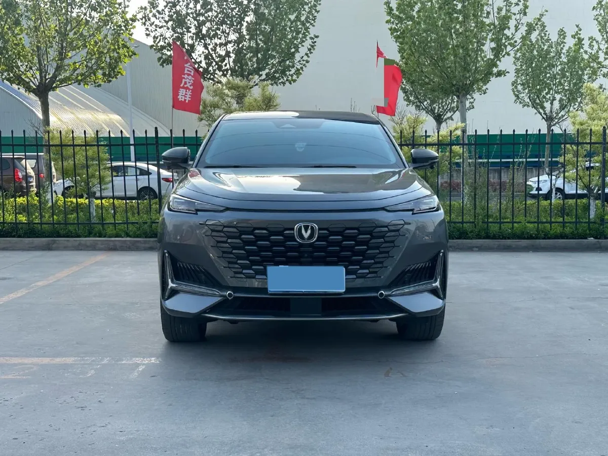 2021 ChangAn UNI-K 2.0T 233HP L4 8AT,autocango,china used car exporter,china ev exporter,chinese used car exporter,chinese used ev exporter