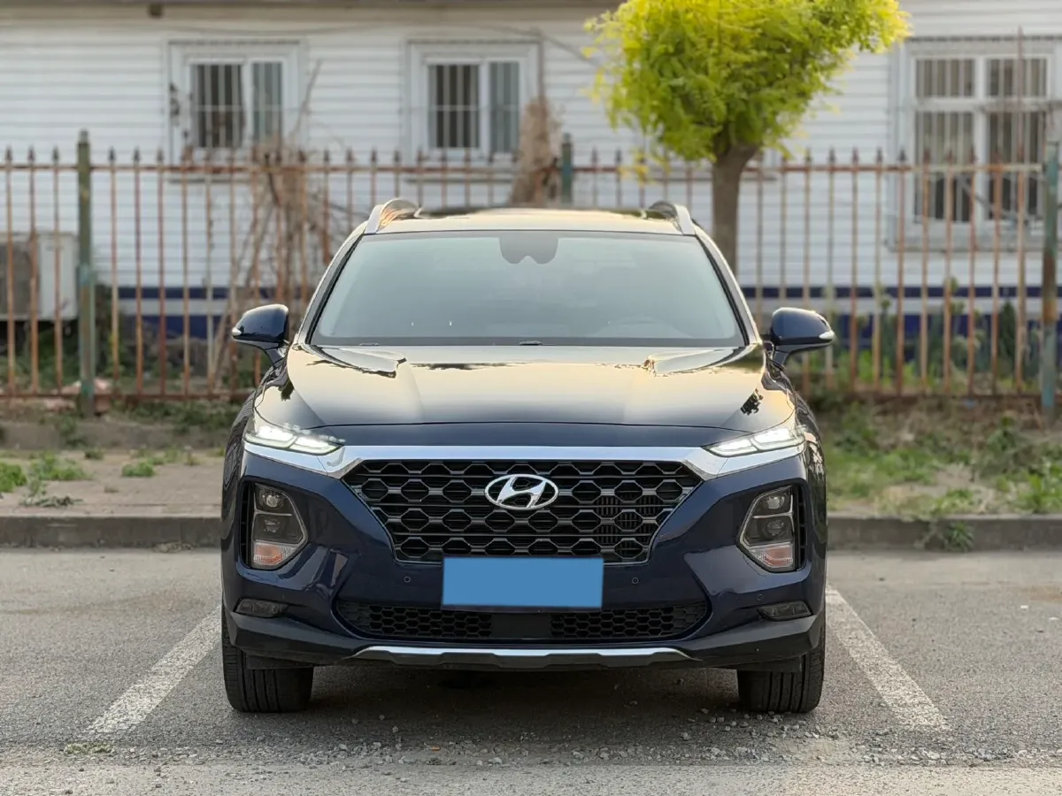 2021 Hyundai Custo 2.0T 236HP L4 8AT,autocango,china used car exporter,china ev exporter,chinese used car exporter,chinese used ev exporter