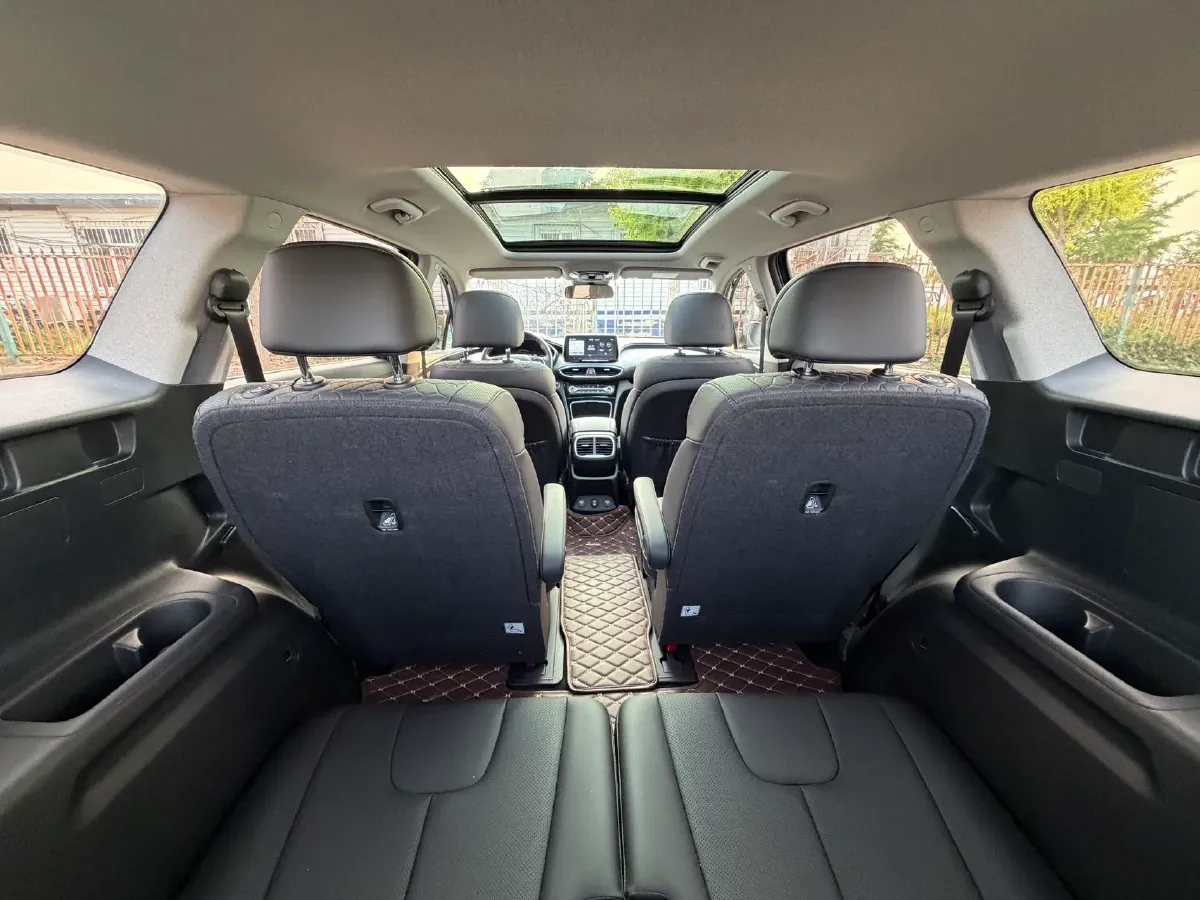 2021 Hyundai Custo 2.0T 236HP L4 8AT,autocango,china used car exporter,china ev exporter,chinese used car exporter,chinese used ev exporter