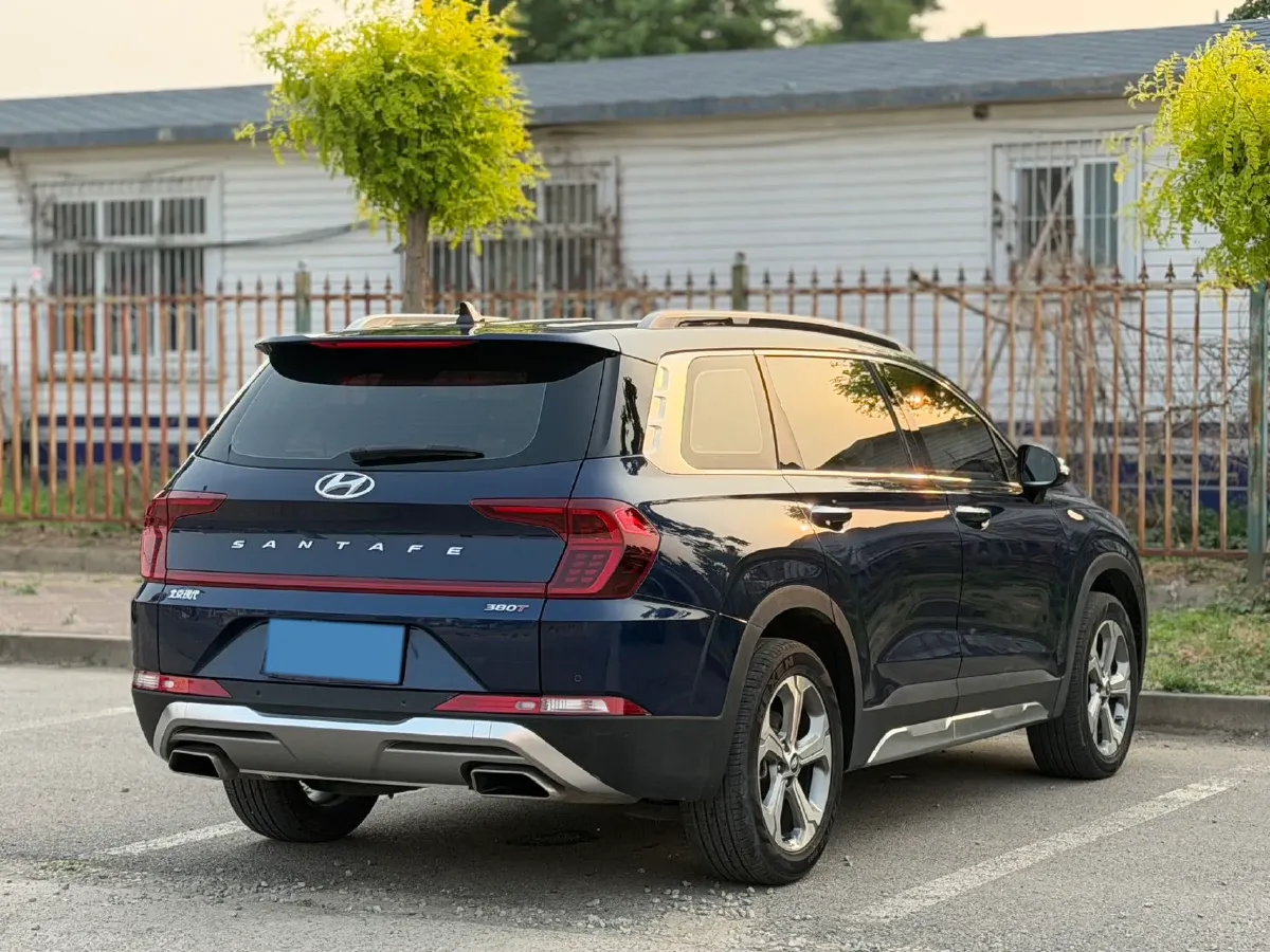 2021 Hyundai Custo 2.0T 236HP L4 8AT,autocango,china used car exporter,china ev exporter,chinese used car exporter,chinese used ev exporter
