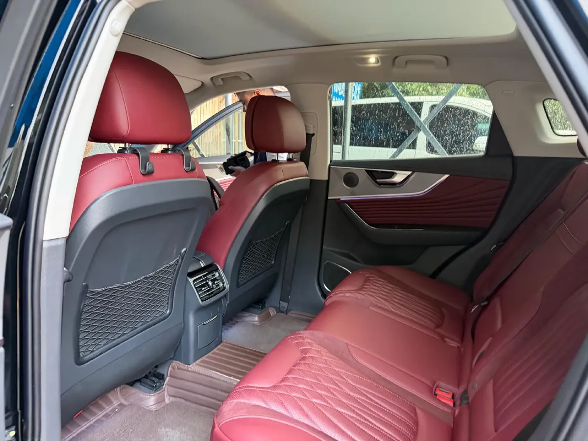 2023 HongQi HS5 2.0T 252HP L4 8AT,autocango,china used car exporter,china ev exporter,chinese used car exporter,chinese used ev exporter