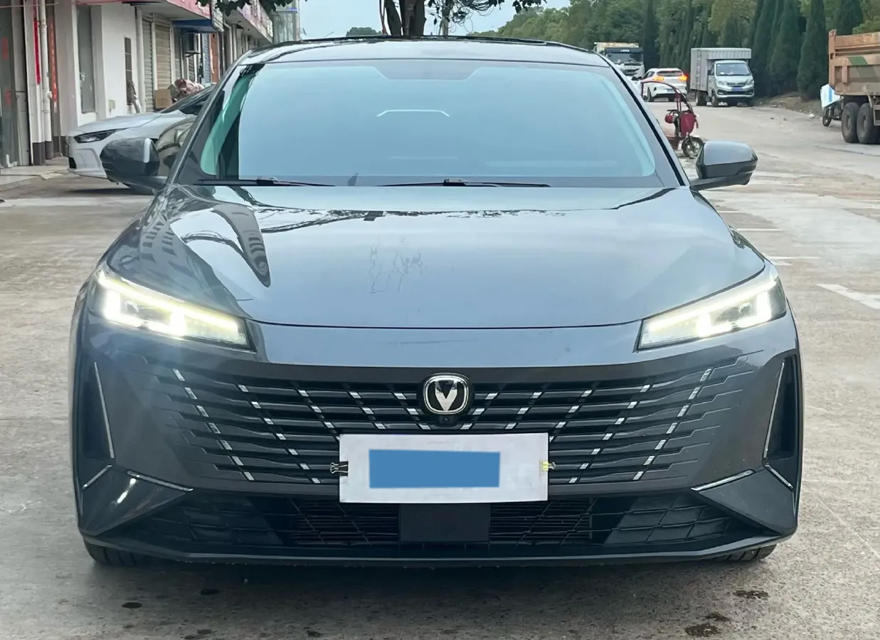 2024 ChangAn Eado 1.5T 170HP L4 7DCT,autocango,china used car exporter,china ev exporter,chinese used car exporter,chinese used ev exporter