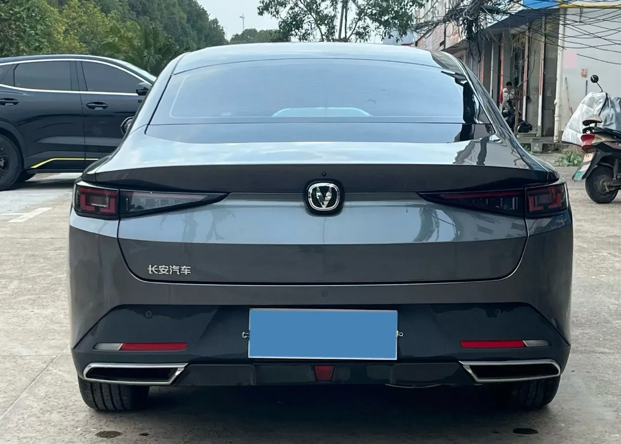 2024 ChangAn Eado 1.5T 170HP L4 7DCT,autocango,china used car exporter,china ev exporter,chinese used car exporter,chinese used ev exporter