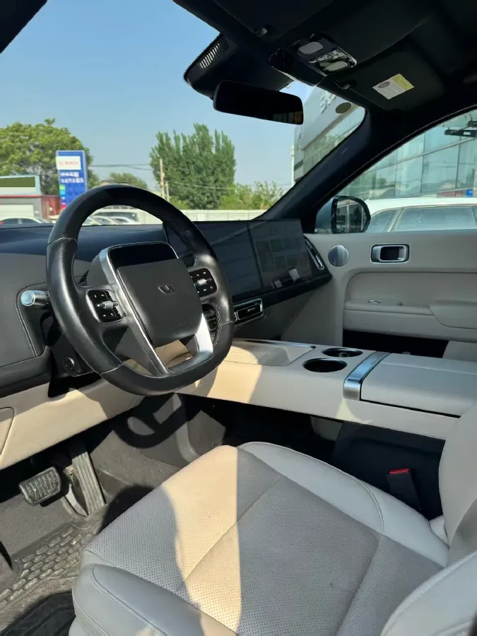 2022 Li L9 Range Extended 154HP REEV 42.6KWH,autocango,china used car exporter,china ev exporter,chinese used car exporter,chinese used ev exporter