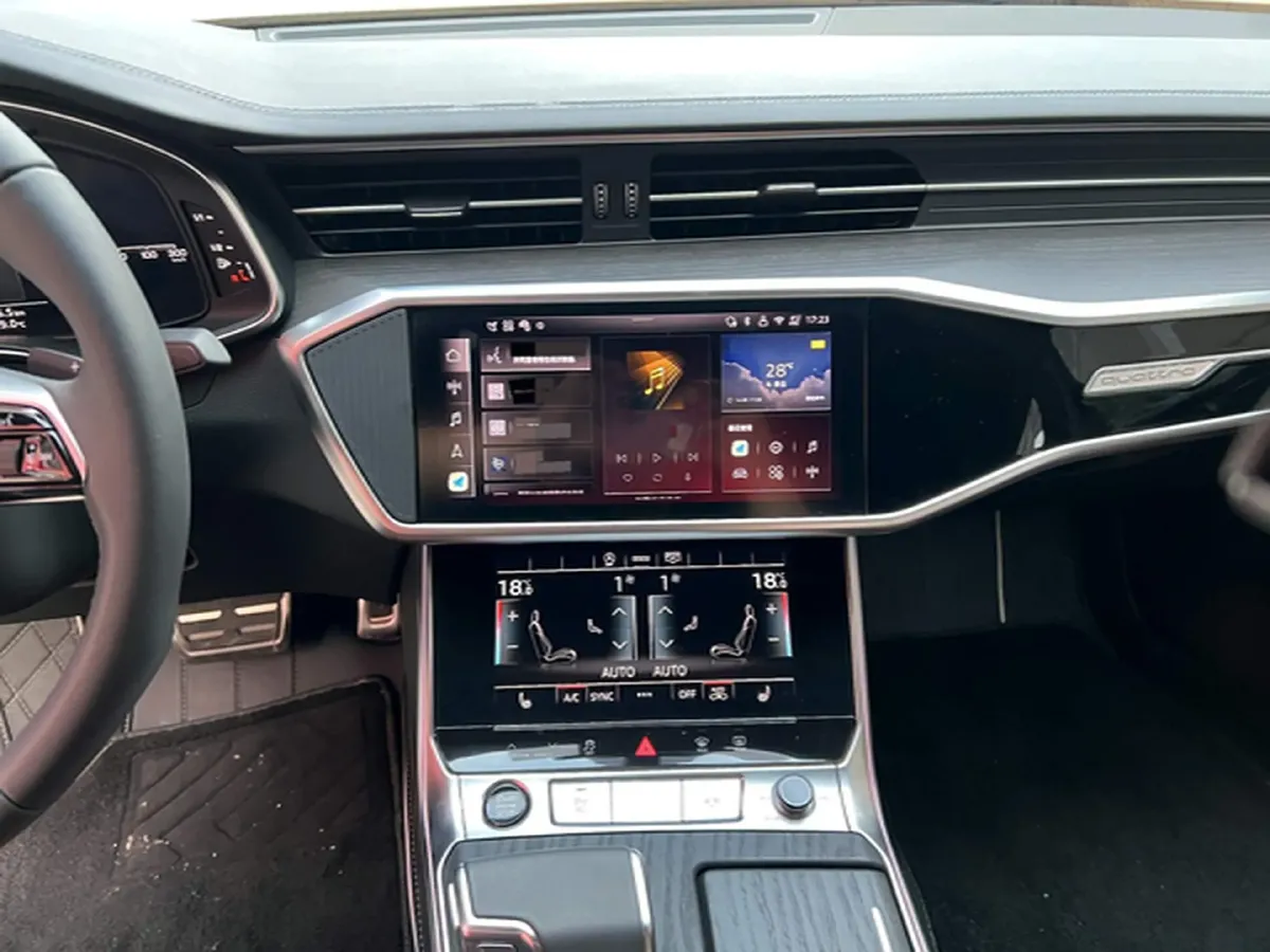 2025 Audi A6L 2.0T 245HP L4 7DCT,autocango,china used car exporter,china ev exporter,chinese used car exporter,chinese used ev exporter