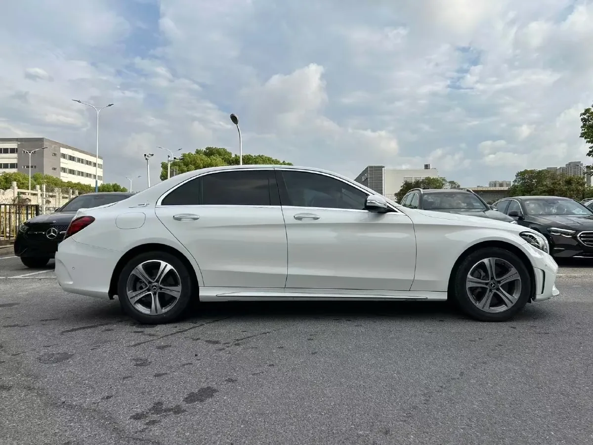 2020 Mercedes-Benz C Class 1.5T 184HP L4 9AT,autocango,china used car exporter,china ev exporter,chinese used car exporter,chinese used ev exporter
