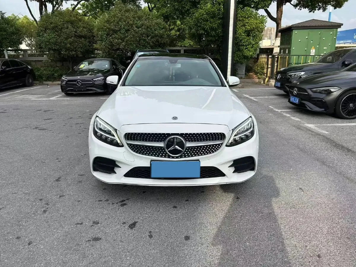 2020 Mercedes-Benz C Class 1.5T 184HP L4 9AT,autocango,china used car exporter,china ev exporter,chinese used car exporter,chinese used ev exporter