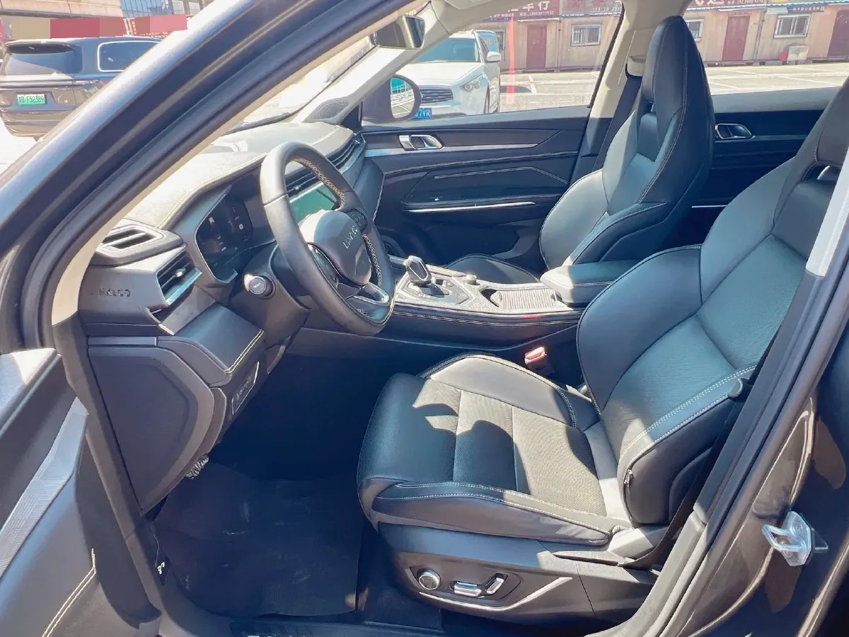 2023 MAXUS Interstellar 2.0T 261HP L4 8AT,autocango,china used car exporter,china ev exporter,chinese used car exporter,chinese used ev exporter