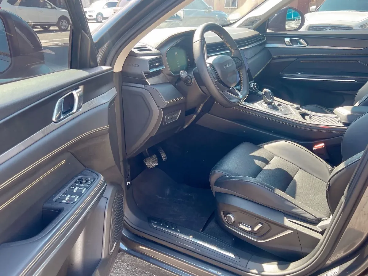2023 MAXUS Interstellar 2.0T 261HP L4 8AT,autocango,china used car exporter,china ev exporter,chinese used car exporter,chinese used ev exporter