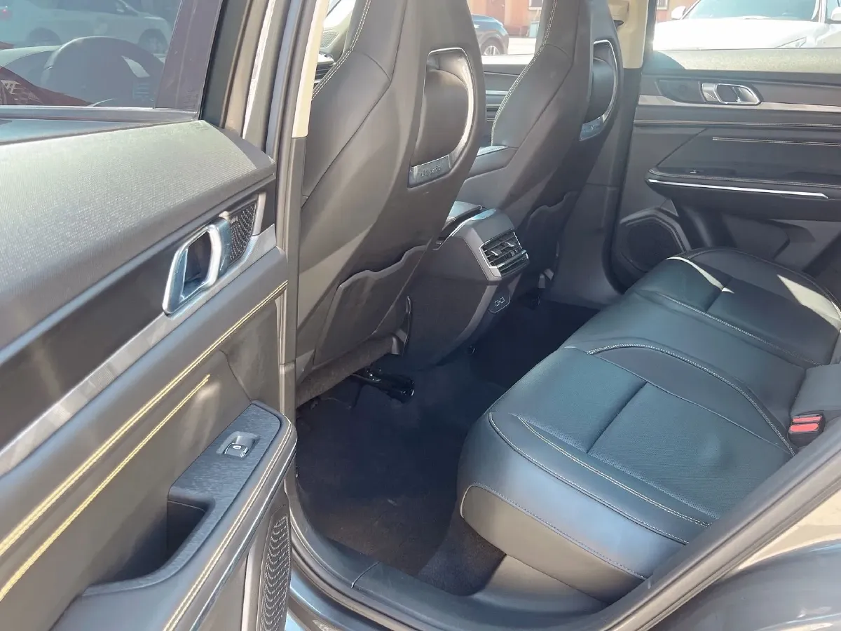 2023 MAXUS Interstellar 2.0T 261HP L4 8AT,autocango,china used car exporter,china ev exporter,chinese used car exporter,chinese used ev exporter
