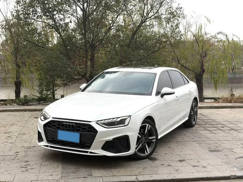 2020 Audi A4L 2.0T 190HP L4 7DCT,autocango,china used car exporter,china ev exporter,chinese used car exporter,chinese used ev exporter